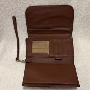 Elegant Brown Leather Wallet